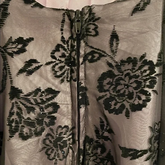 Vintage Morgan & Co. Black Glitter flowers with Lavender Linen and black Tulle - Picture 5 of 10